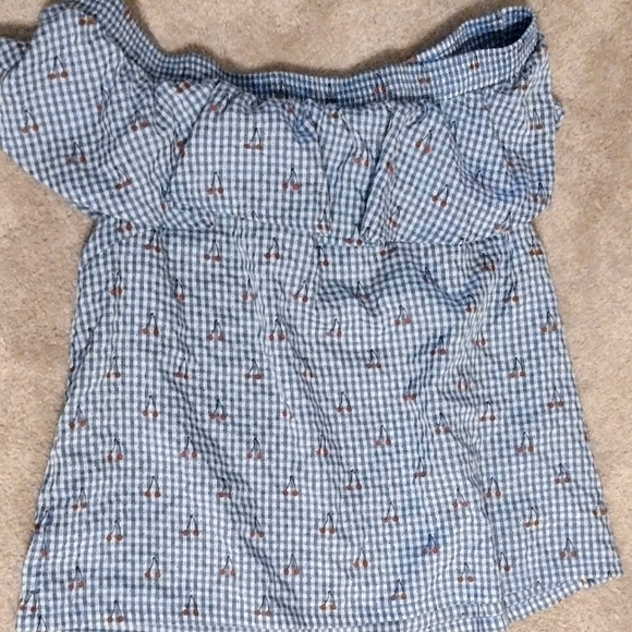 Off the shoulders Unique Vintage cherry top - Picture 1 of 3